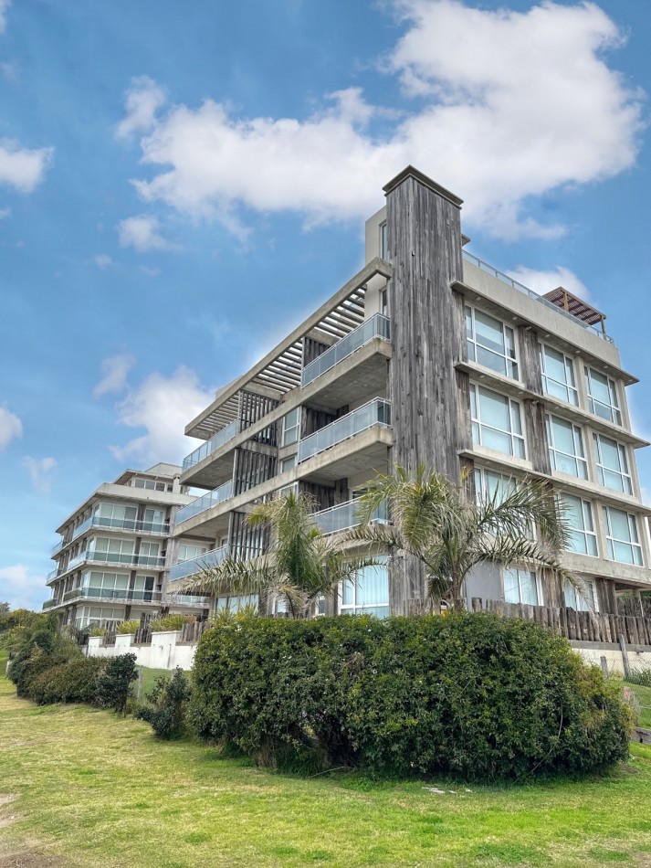 DEPTO EN VENTA FRENTE AL MAR ARENAS III 
