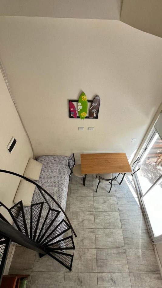 CASA CON DEPTOS EN VENTA EN VALERIA DEL MAR