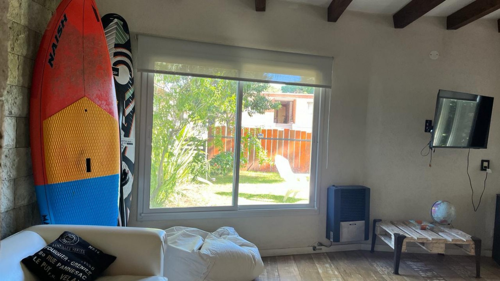 CASA CON DEPTOS EN VENTA EN VALERIA DEL MAR