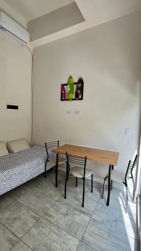 CASA CON DEPTOS EN VENTA EN VALERIA DEL MAR