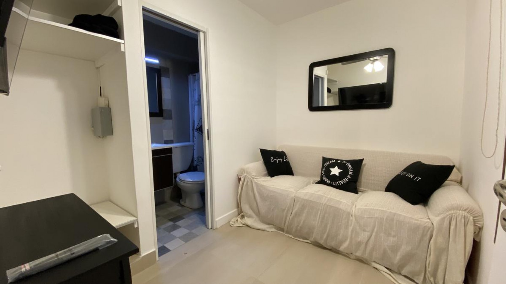 Casa en venta  RECICLADA A NUEVO en Carilo