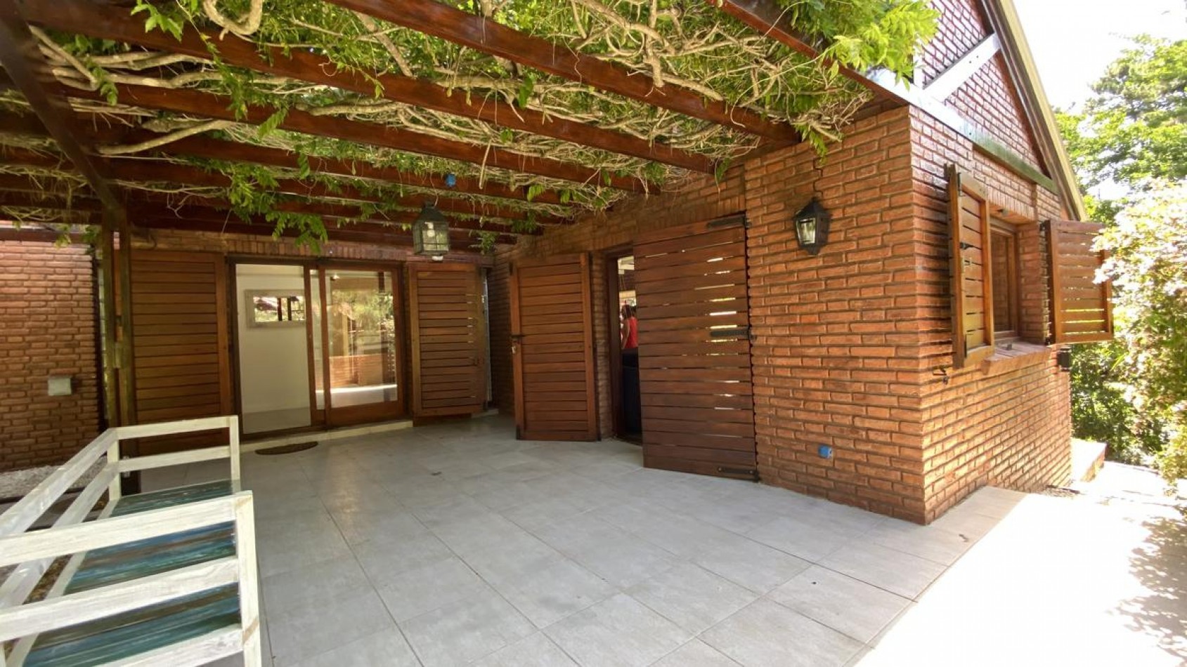 Casa en venta  RECICLADA A NUEVO en Carilo