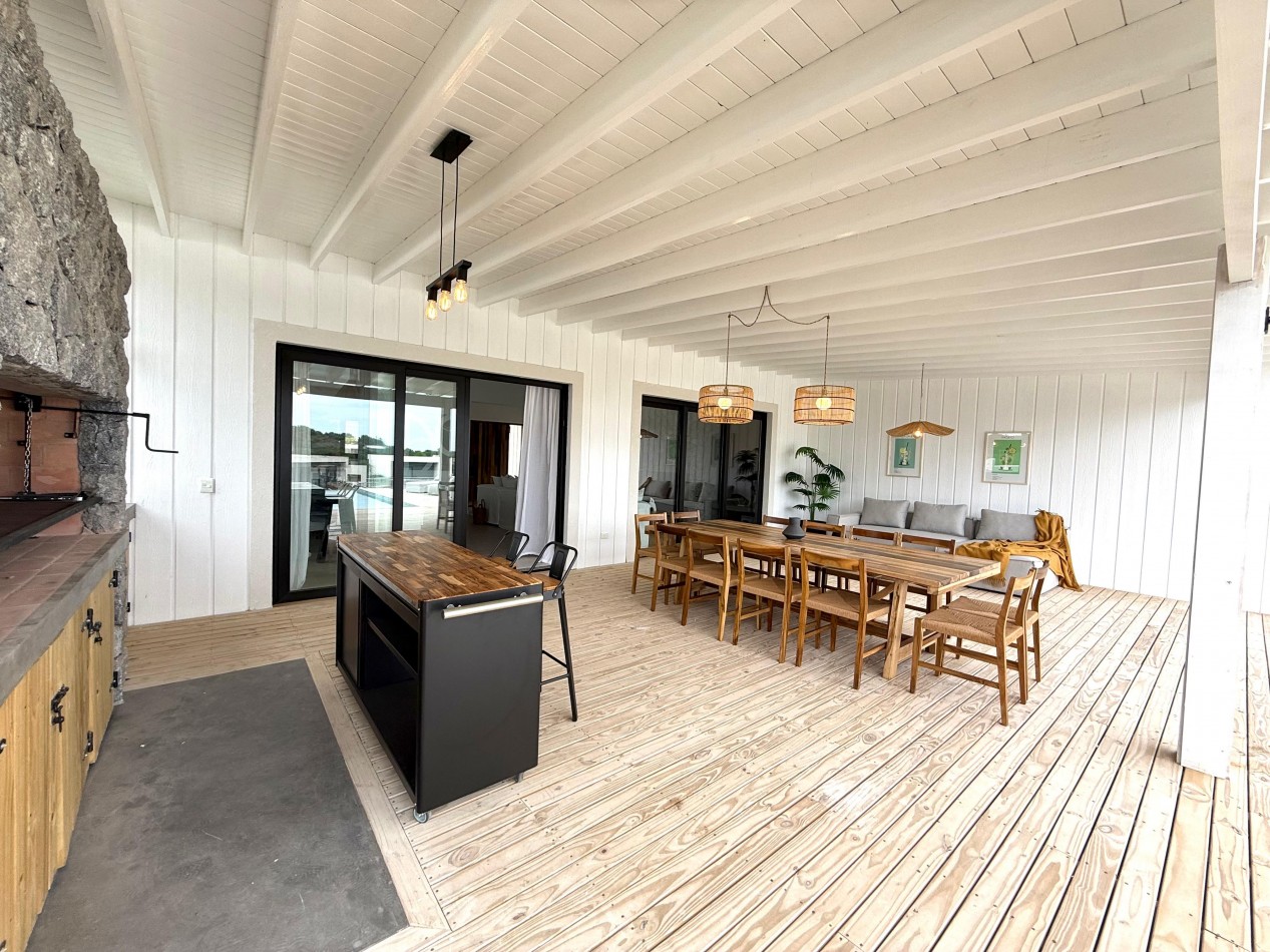 CASA EN VENTA EN COSTA ESMERALDA