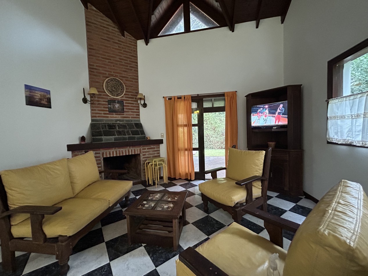CASA EN VENTA EN CARILO
