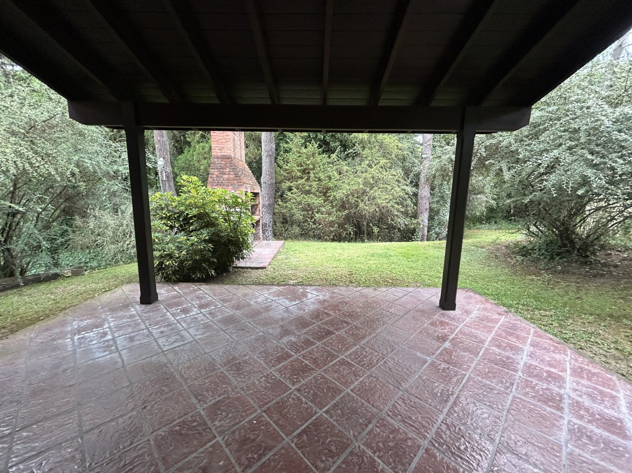 CASA EN VENTA EN CARILO