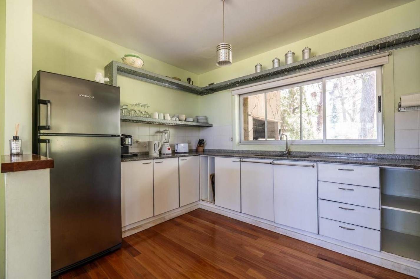 CASA EN DOBLE TERRENO EN VENTA EN LA HERRADURA - PINAMAR