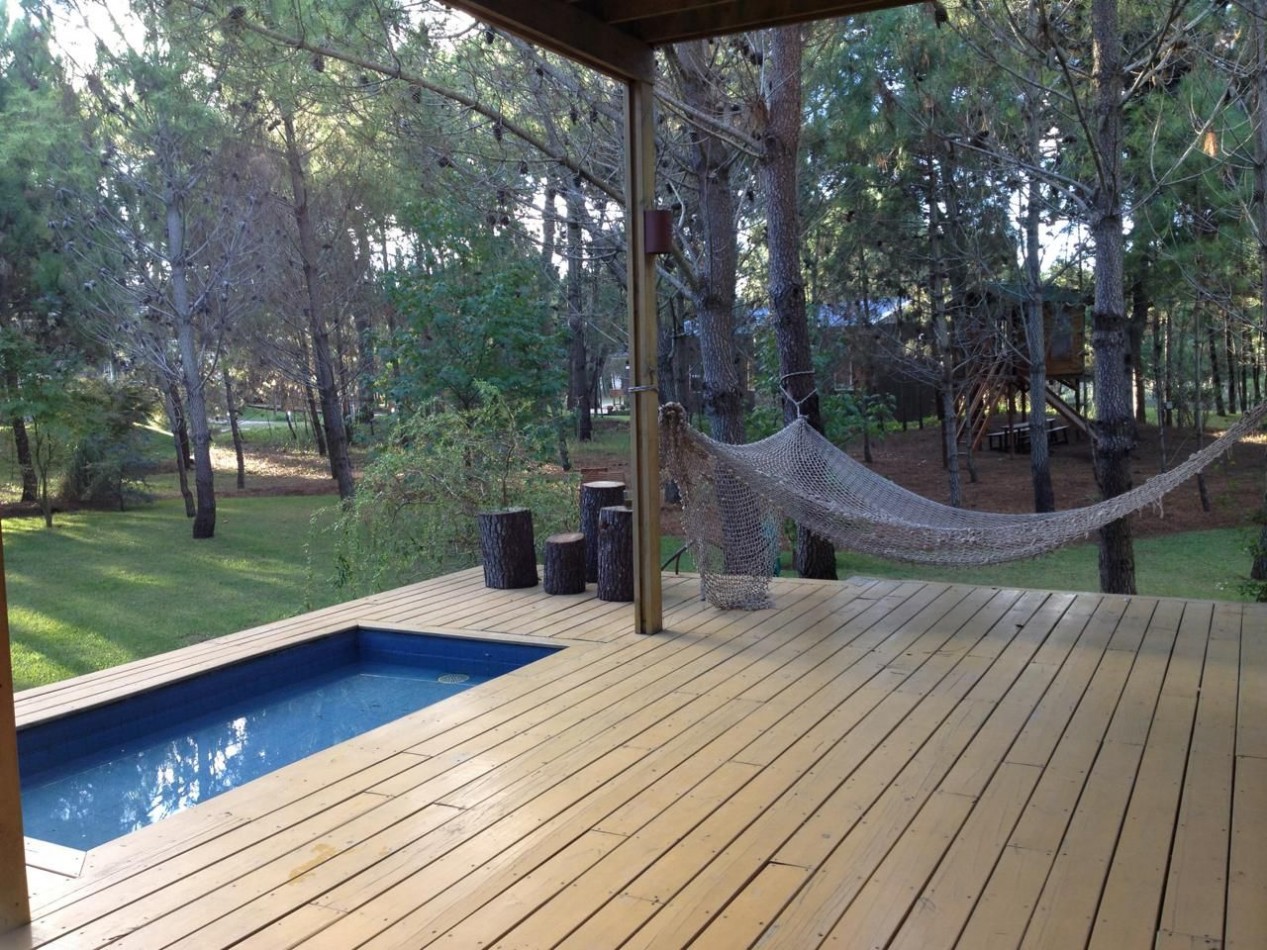 CASA EN DOBLE TERRENO EN VENTA EN LA HERRADURA - PINAMAR