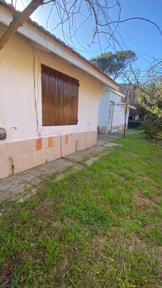 Chalet sobre lote MULTIFAMILIAR EN AVENIDA INTERMEDANOS PINAMAR