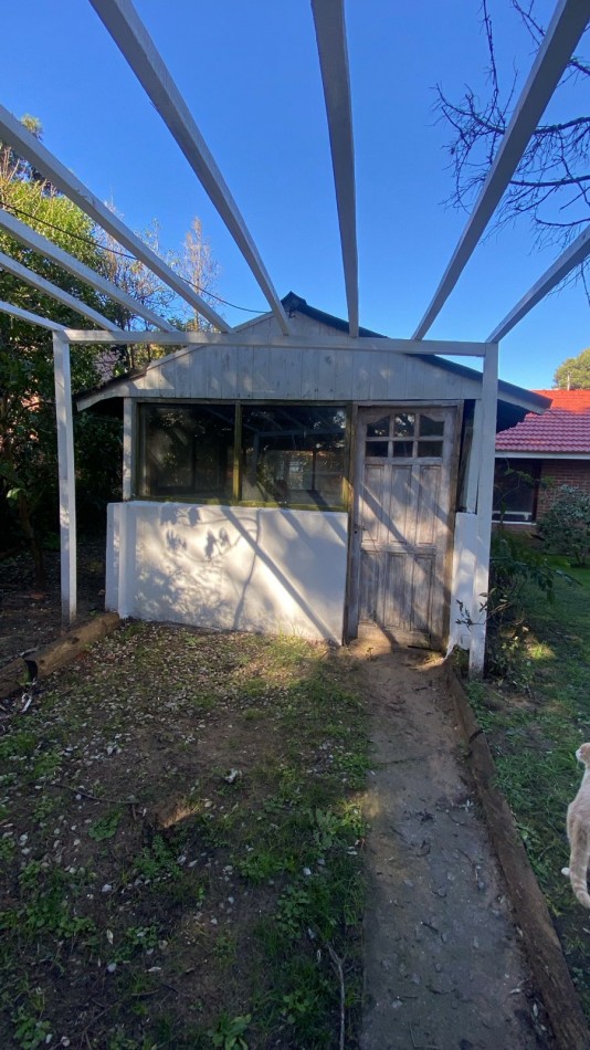 Chalet sobre lote MULTIFAMILIAR EN AVENIDA INTERMEDANOS PINAMAR