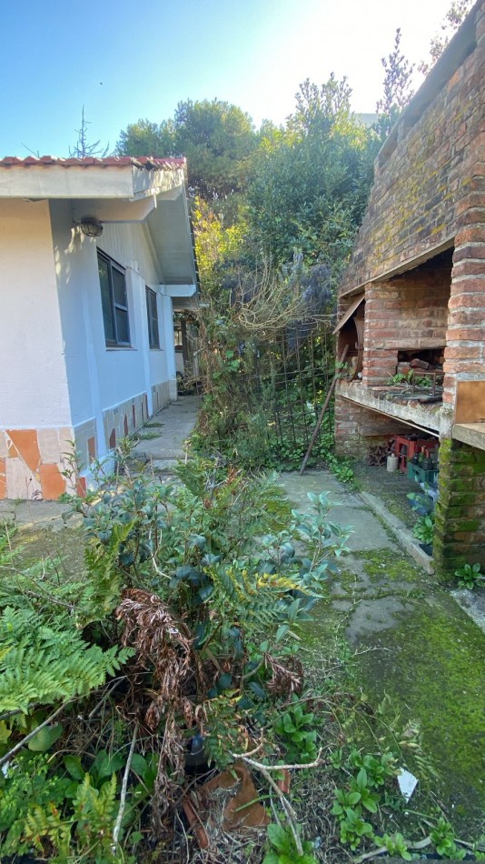 Chalet sobre lote MULTIFAMILIAR EN AVENIDA INTERMEDANOS PINAMAR