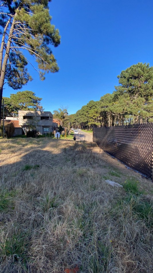 TERRENO EN VENTA EN PINAMAR calle cangrejo y neptuno