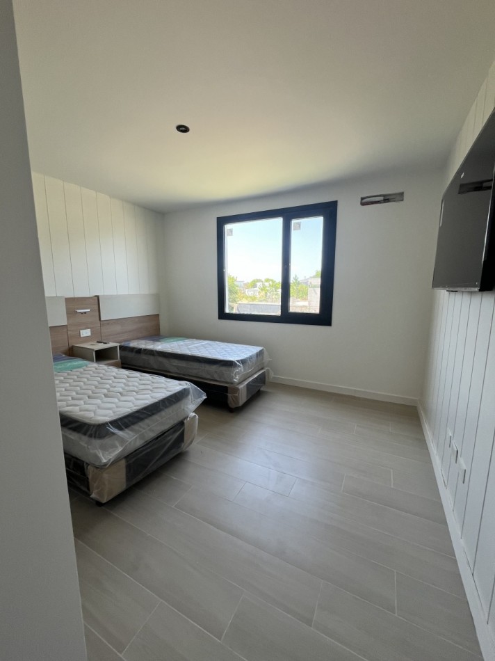 CASA EN VENTA EN COSTA ESMERALDA
