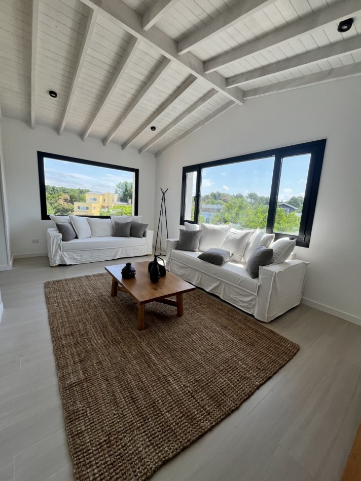 CASA EN VENTA EN COSTA ESMERALDA