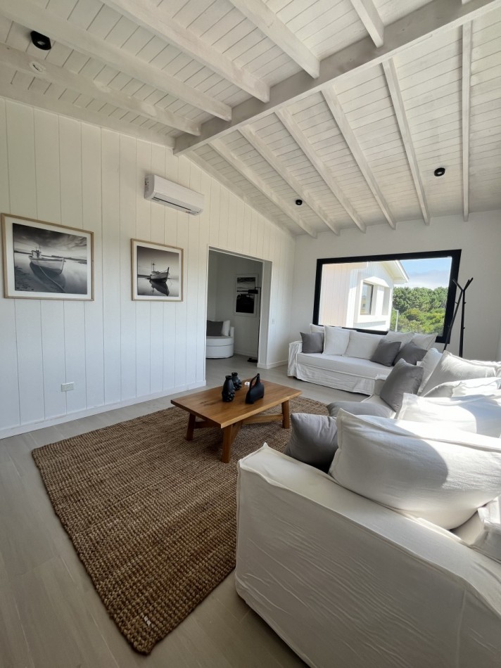 CASA EN VENTA EN COSTA ESMERALDA