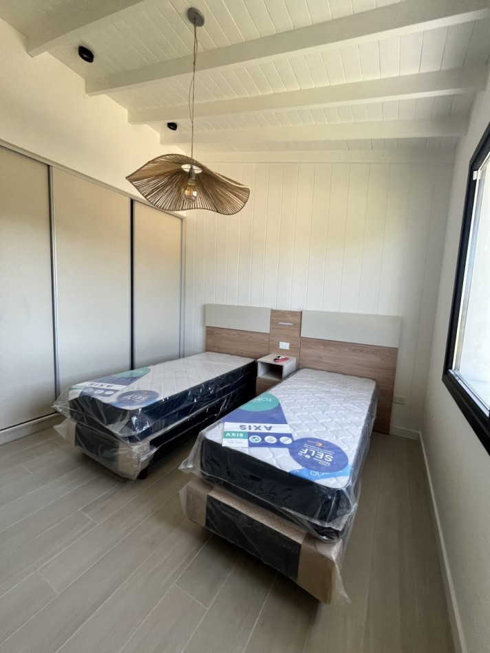 CASA EN VENTA EN COSTA ESMERALDA
