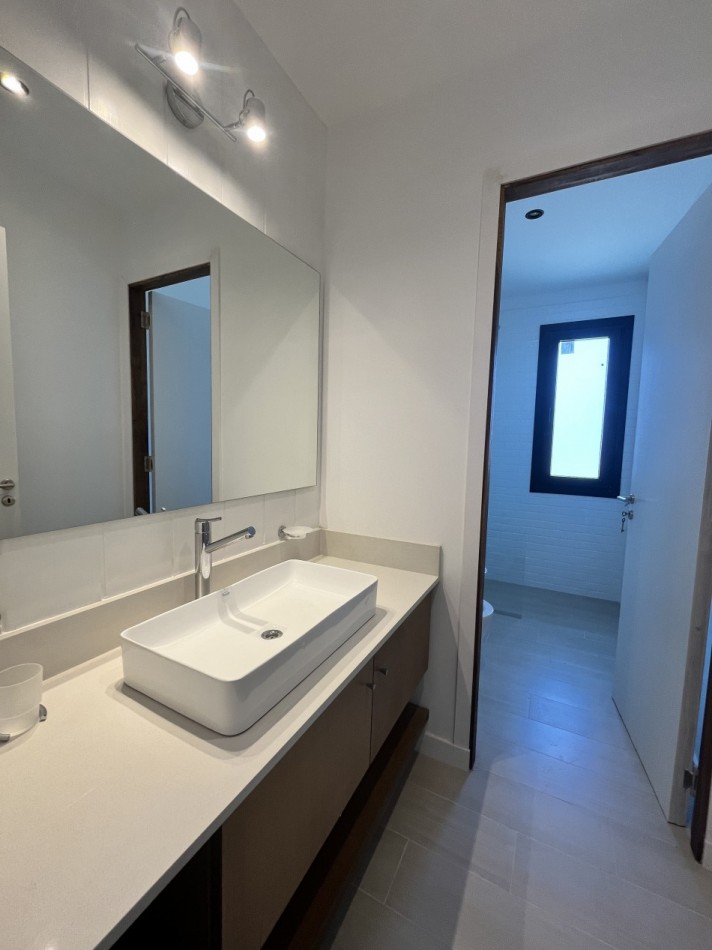 CASA EN VENTA EN COSTA ESMERALDA