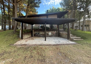 CASA EN VENTA EN COSTA ESMERALDA 